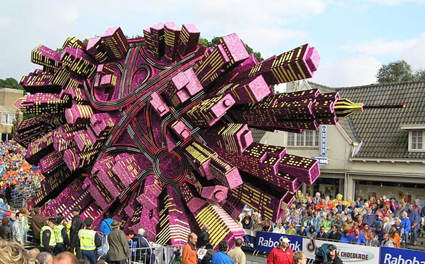 Gigantic Flower Sculpture Festival in Holland