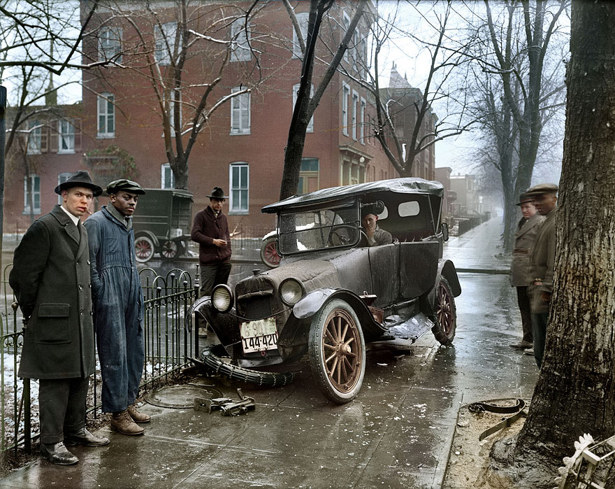 20 Historic Black and White Pictures Restored in Color (Part I)