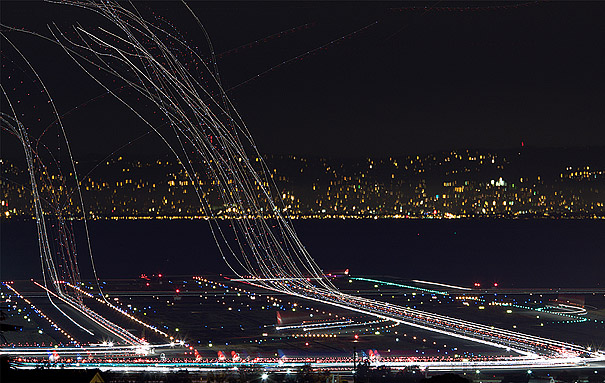 Amazing Long Exposure Photos of Air Traffic
