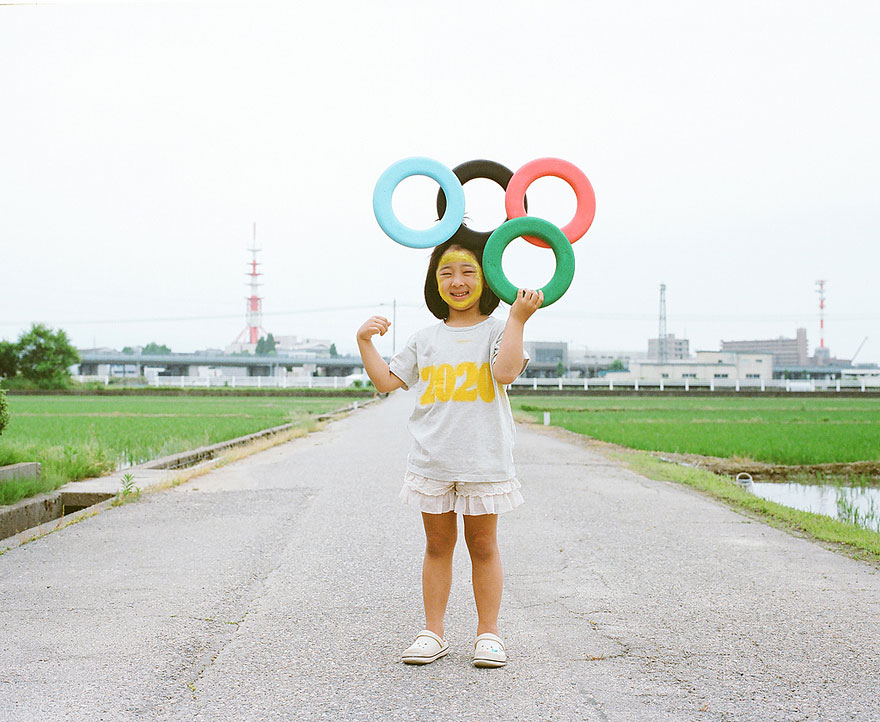 Japanese Photographer Takes Cutest Pictures of His 4-year-old Daughter