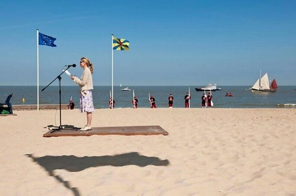 40 Incredible Examples of Optical Illusions in Photos