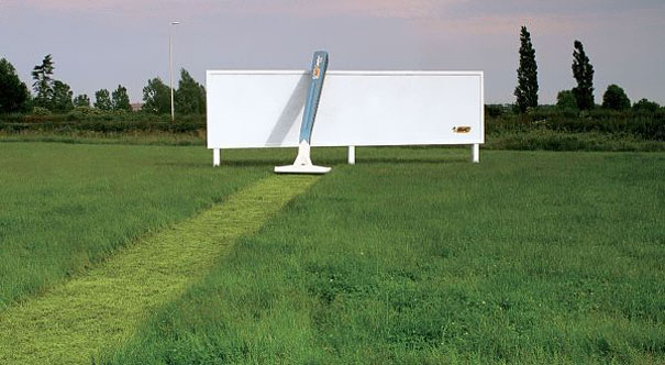 30 Creative Ads Using Oversized Objects