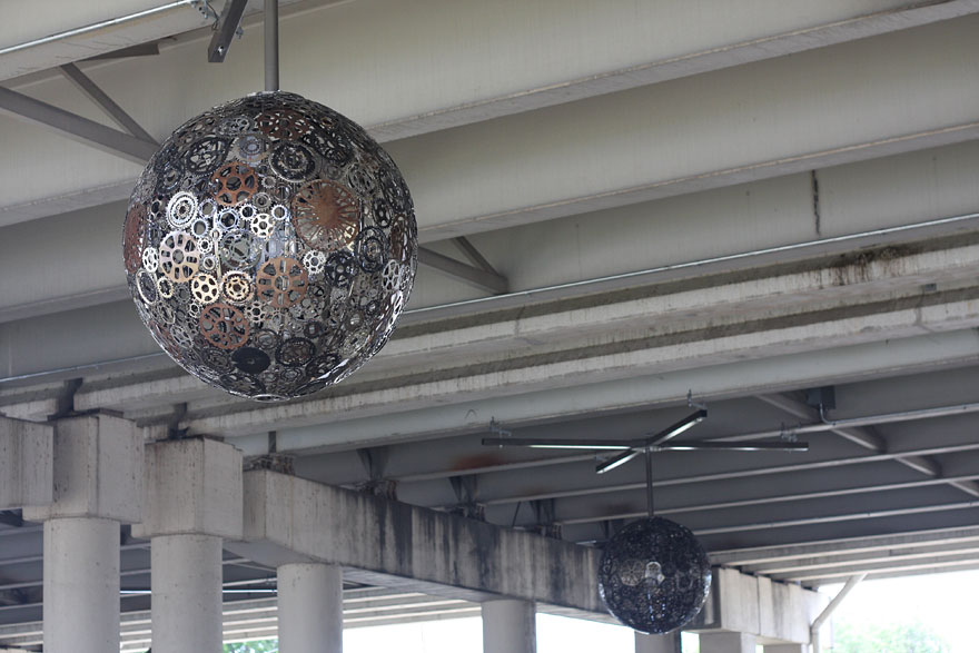 Old Bike Parts Turned Into Impressive Chandeliers