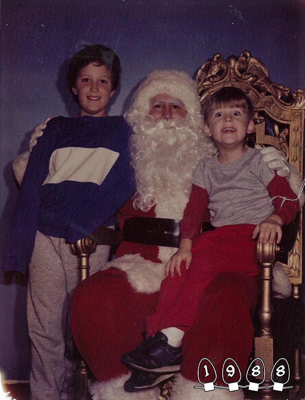 Two Brothers Have Been Taking Pictures With Santa For The Last 34 Years